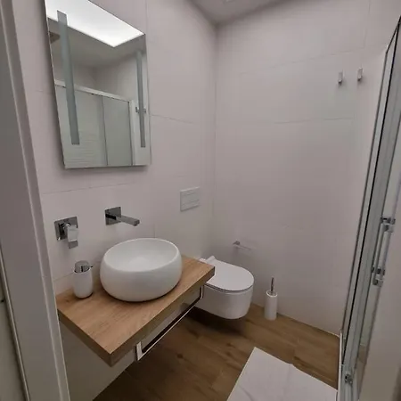 Konukevi The Smerald 2 3*